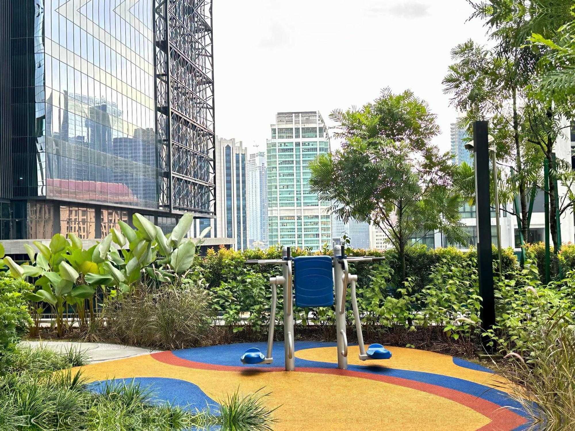 Crystal Suites At Eaton, Klcc Куала-Лумпур Экстерьер фото